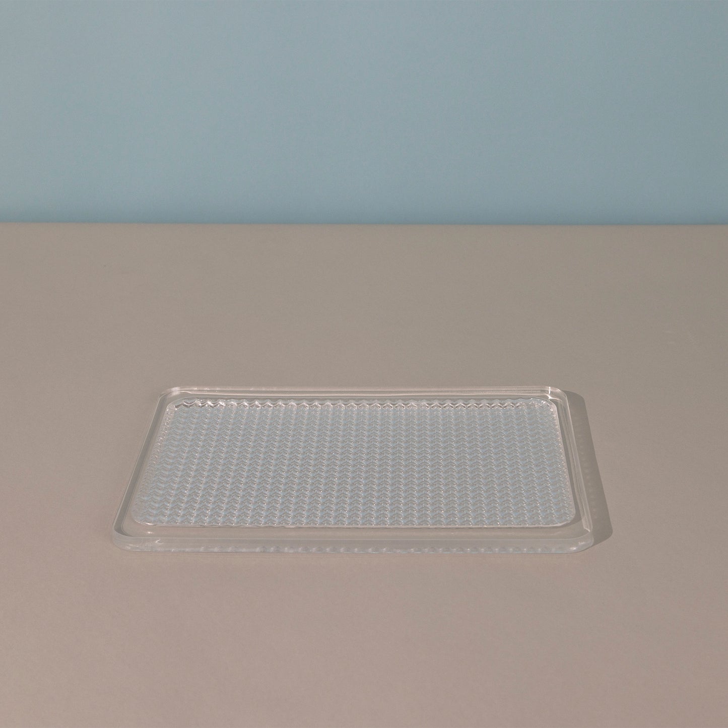 TRAY